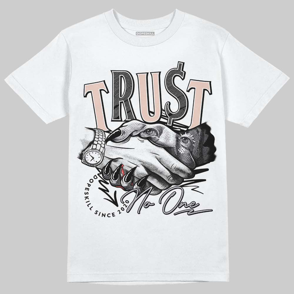 1130 Oyster Grey DopeSkill T-Shirt Trust No One Graphic