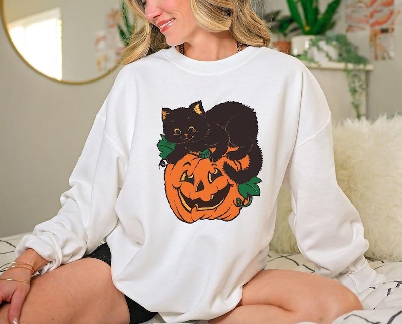 Black Cat Pumpkin T-Shirt Sweatshirt, Fall Sweatshirt, Halloween Sweatshirt, Black Cat Halloween Shirt, Vintage Halloween Shirt, Halloween 2024