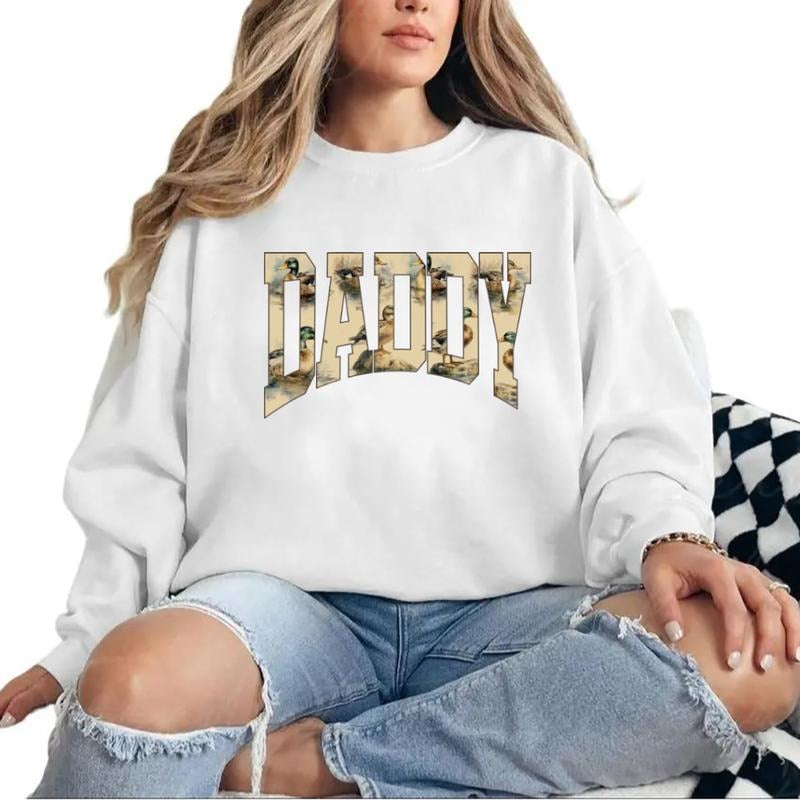 Daddy Duck Hunting Season Graphic Vintage Mallard Duck MAMA Gift For Unisex T-shirt Hoodie Sweatshirt Pullover Cotton Fabric