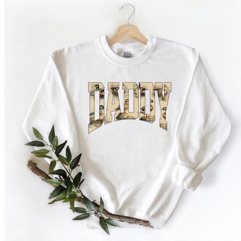 Daddy Duck Hunting Season Graphic Vintage Mallard Duck MAMA Gift For Unisex T-shirt Hoodie Sweatshirt Pullover Cotton Fabric