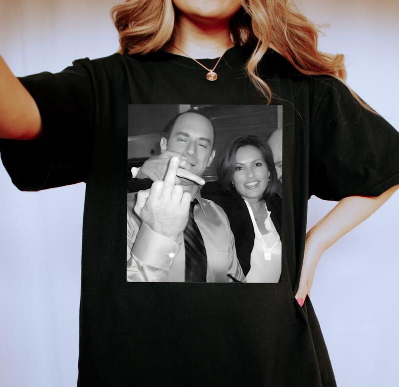 Elliot Stabler And Olivia Benson Shirt, Elliot and Olivia limited vintage shirt, Law And Order SVU Tshirt