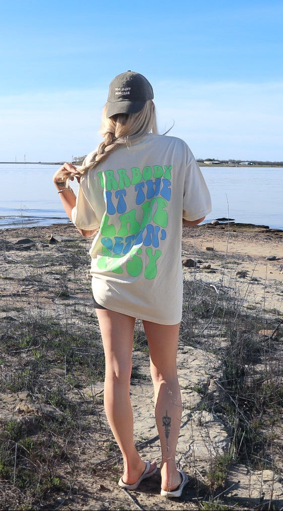 Errbody at the Lake Gettin Tipsy Graphic Tee