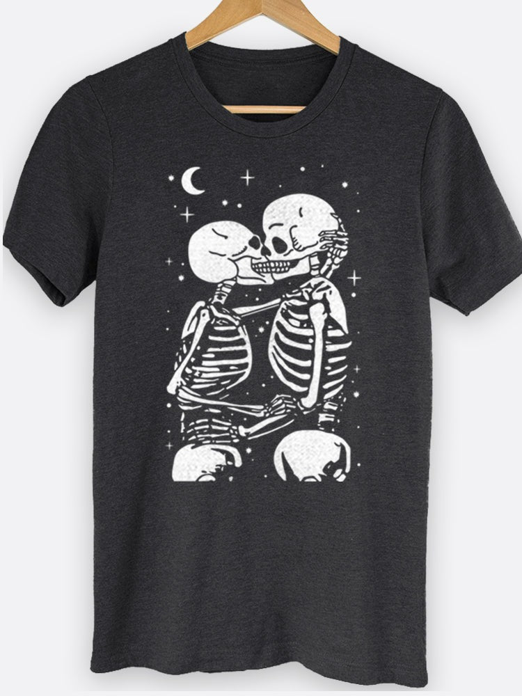 Eternal Kiss Graphic Tee