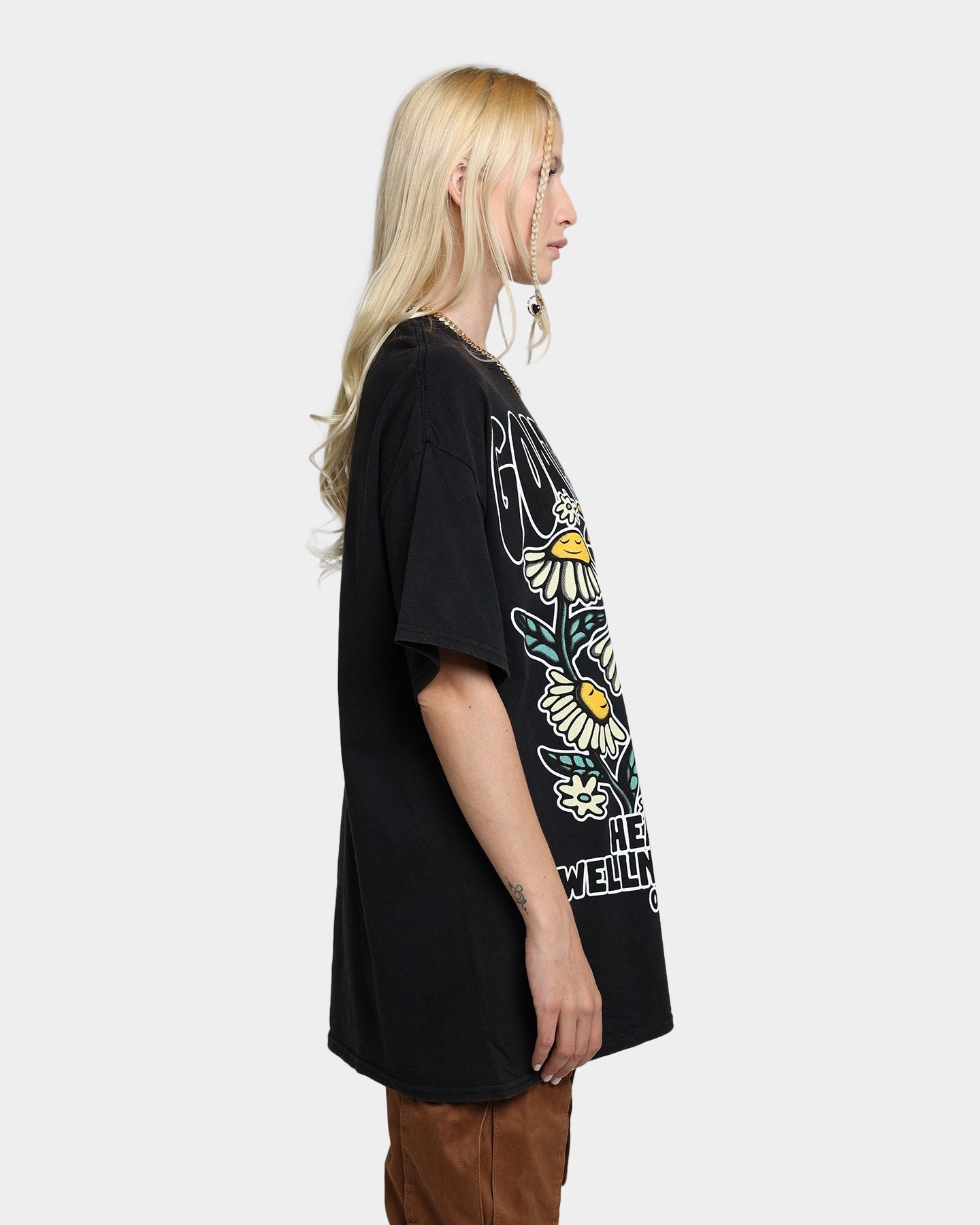 Goat Crew Heath And Wellness Vintage T-Shirt Black Wash Style001