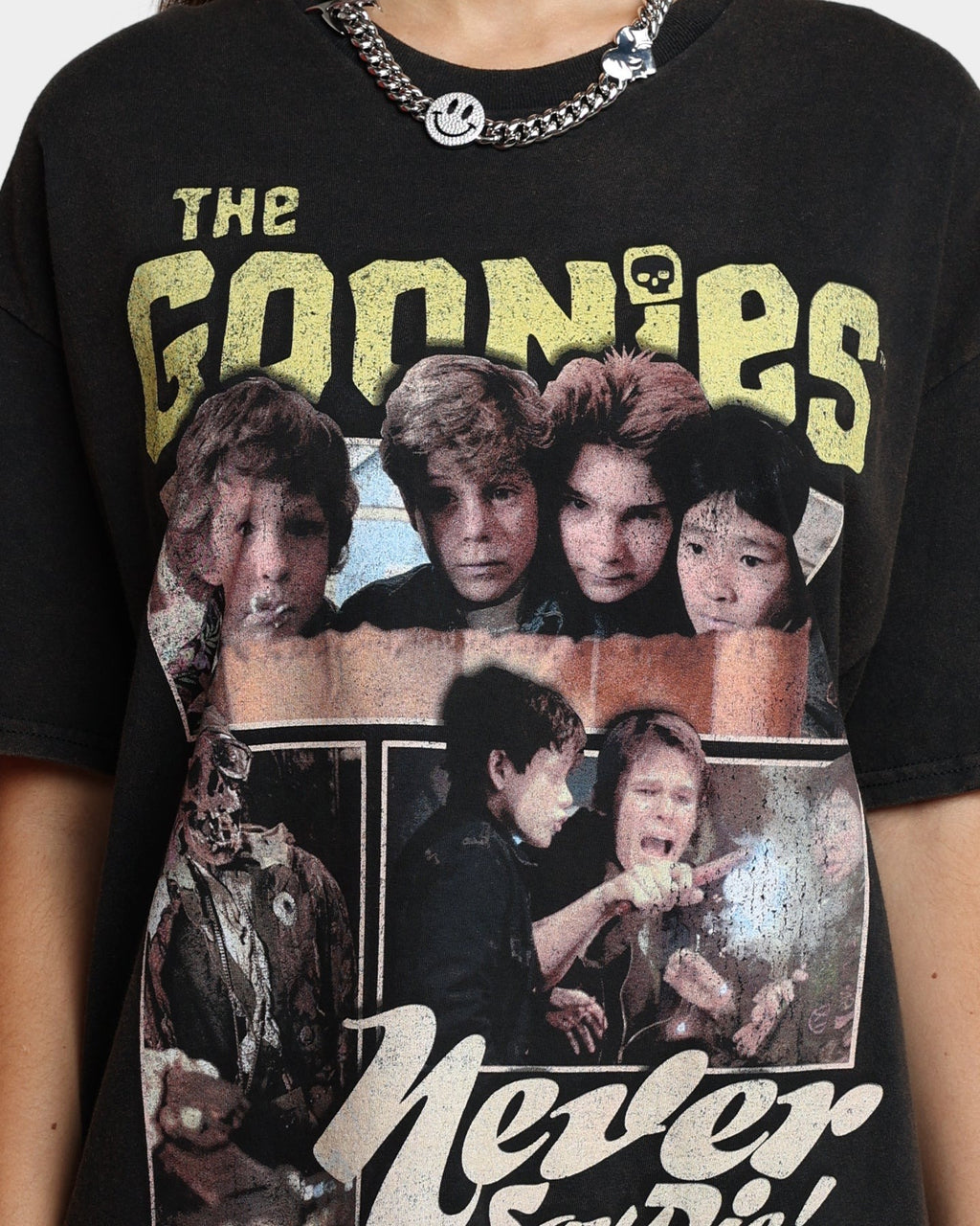 Goat Crew X The Goonies Goonies Vintage T-Shirt Washed Black Style001