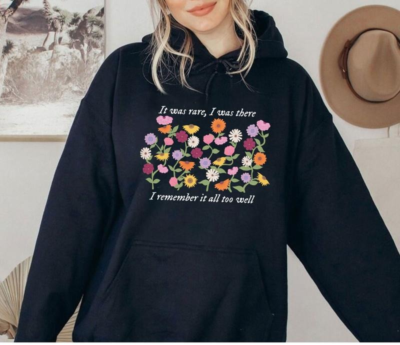 I Remember it All Too Well Sweatshirt, Xmas Sweatshirt Gift, Music Lovers Sweatshirt, Merry Christmas Flower Tee, Music Christmas Lyrics Shirt
