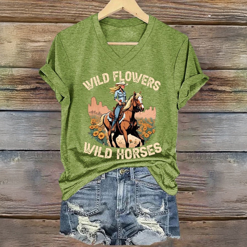 Lainey Wilson Merch Wild Flowers And Wild Horses V-neck T-Shirt Cowgirl Country Music Shirt
