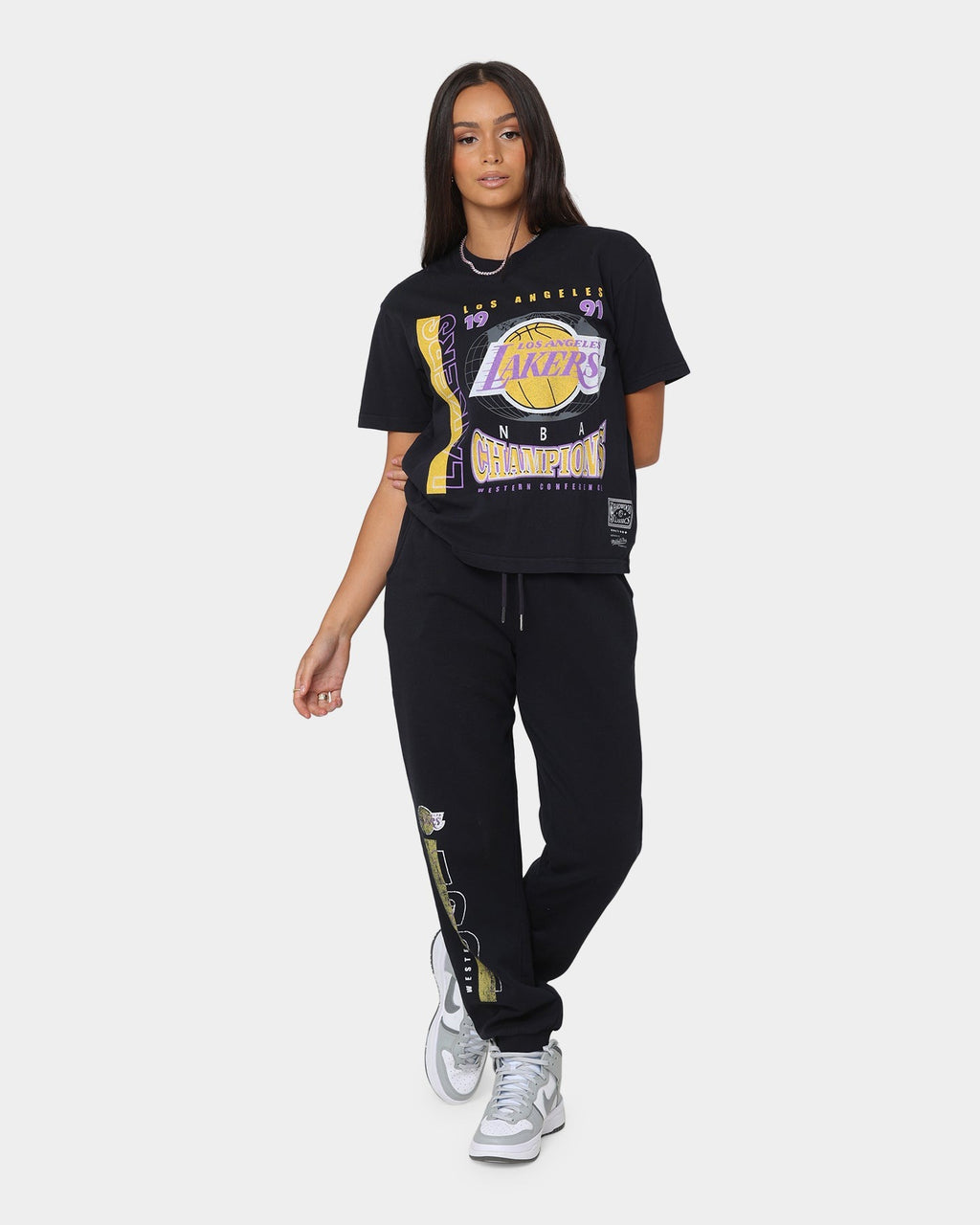 Mitchell & Ness Women's Los Angeles Lakers Vintage '91 Finals T-Shirt Faded Black