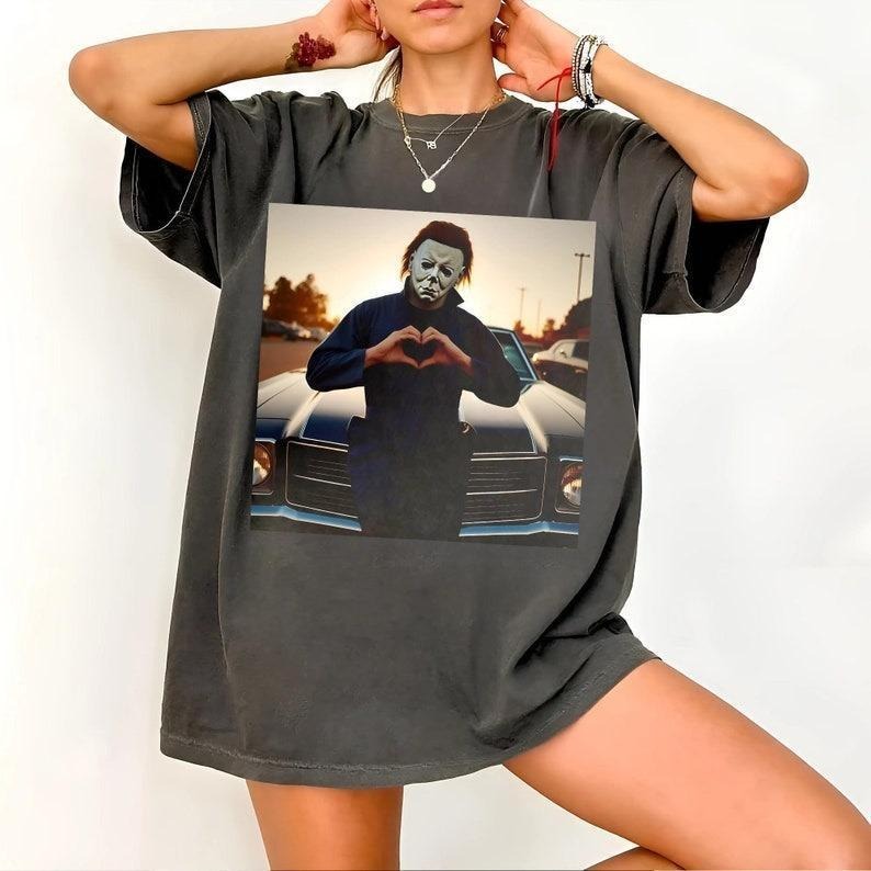 Retro 90s MichaelMeyers Halloween Heart Hands Shirt - Sweatshirt - Hoodie, Horro Movie Shirt, Myers Thriller Friday the 13th Horror, Halloween Shirt