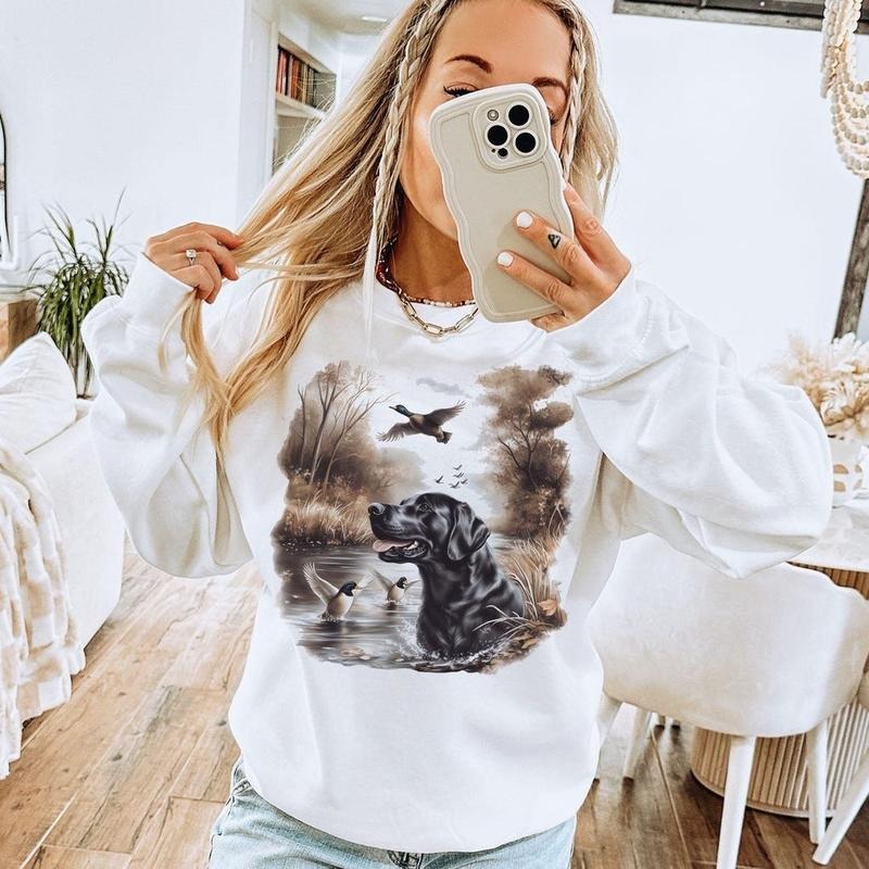 Retro Black Lab Mallard Ducks Sweatshirt - Nineties 90s Vintage Labrador Retriever Hunting Duck Outfit - Boho Unisex