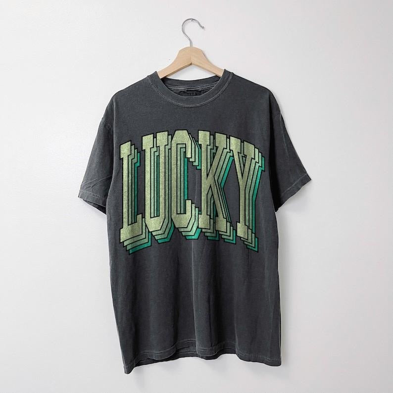 Retro Lucky Shirt Vintage Tshirt, St Patricks Day T-shirt, Lucky Shirt, Oversized Shirts, St Pattys Lucky Shirt Casual Top