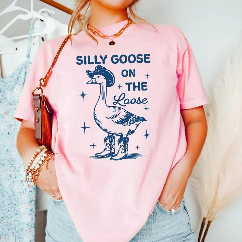 Retro Silly Goose Shirt, On The Loose, Funny Cowgirl Shirt, Funny Western Tee, Graphic Tee, 90s Aesthetic Shirt, Meme, Casual, Gift style 001