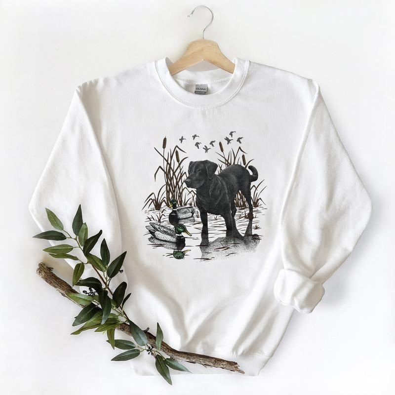 Vintage 90s Black Labrador Dog and Duck Nature Animal Lover Crewneck Sweatshirt Hoodie T-shirt