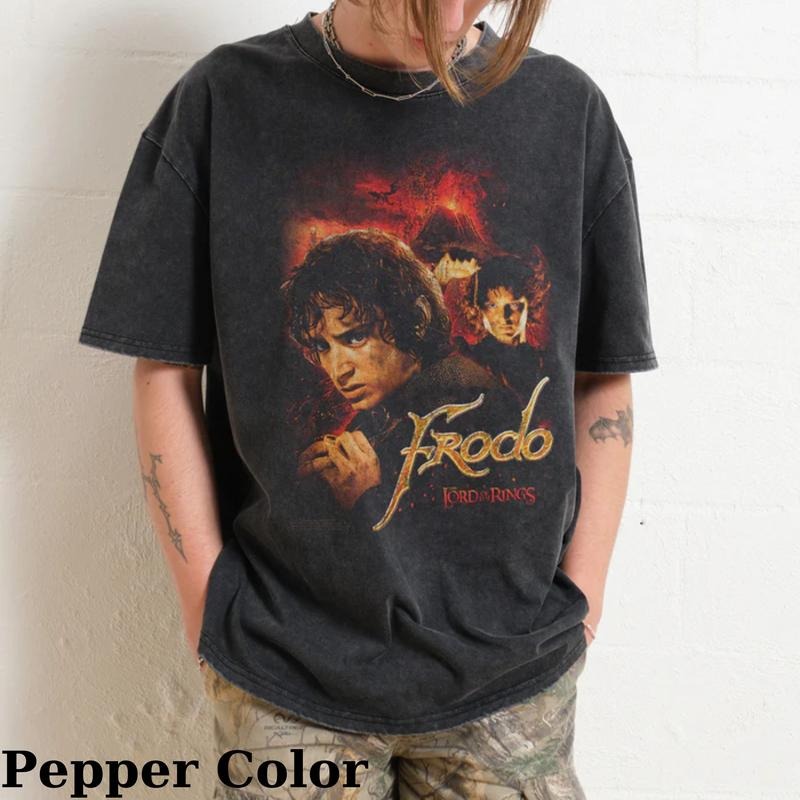 Vintage Frodo Baggins Graphic Tee - The Lord of The Rings Movie Shirt - Middle Earth - J.R.R. Tolkien - The Hobbits - The Fellowship of the Ring