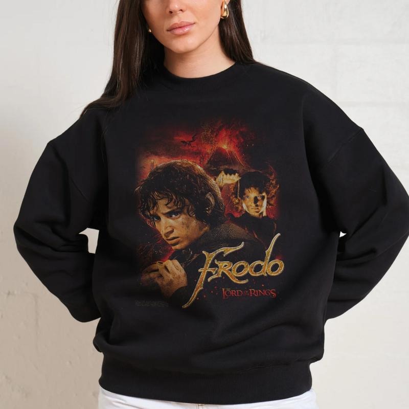 Vintage Frodo Baggins Graphic Tee - The Lord of The Rings Movie Shirt - Middle Earth - J.R.R. Tolkien - The Hobbits - The Fellowship of the Ring