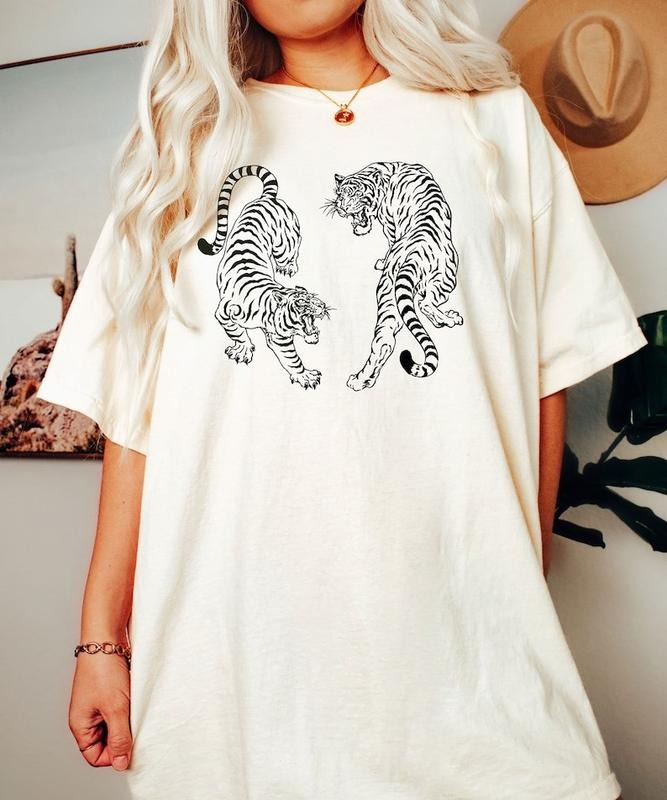 Vintage Tiger T-Shirt, Graphic Tees,  Year Of The Tiger Pink, Tiger Aesthetic Clothes T-Shirt, Gift For Men And Woman