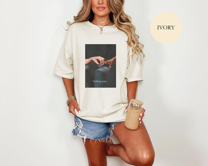 Wicked T-Shirt Holding Space Ariana Cynthia Finger Hold Defying Gravity meme Wicked Movie gift Broadway shirt Glinda Elphaba Comfort Colors