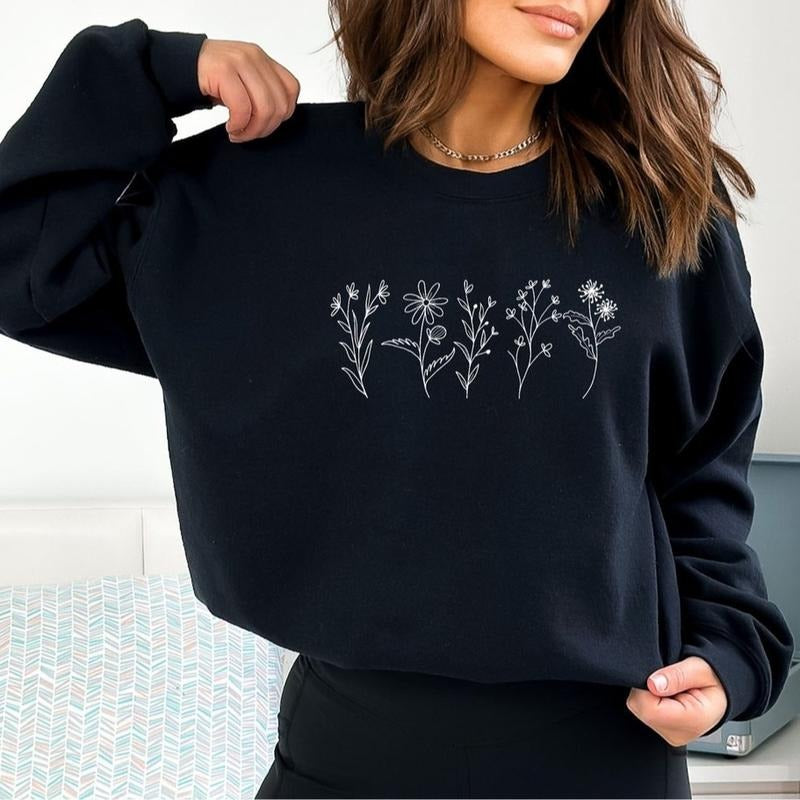 Wildflowers Sweatshirt, Flower Crewneck Pullover, Cozy Floral Sweatshirt for Women, Vintage Botanical Design, Cute Cottagecore Sweater
