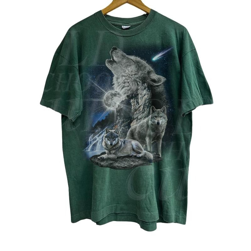 Wolf Family Vintage T-Shirt, Howling Bark at Moon, Wild Free Wolves Pack, Loyal Gray Wolf Dog Animal Shirt, Vintage Distressed Shirts Menswear Top Underwear Tshirt