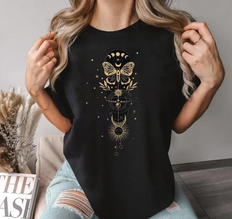 Women's Butterfly Galaxy Print Drop Shoulder Tee, Casual Half Sleeve Round Neck T Shirt, Vintage Graphic Tees, Unisex Short Sleeve Tee Top Cotton Tshi
