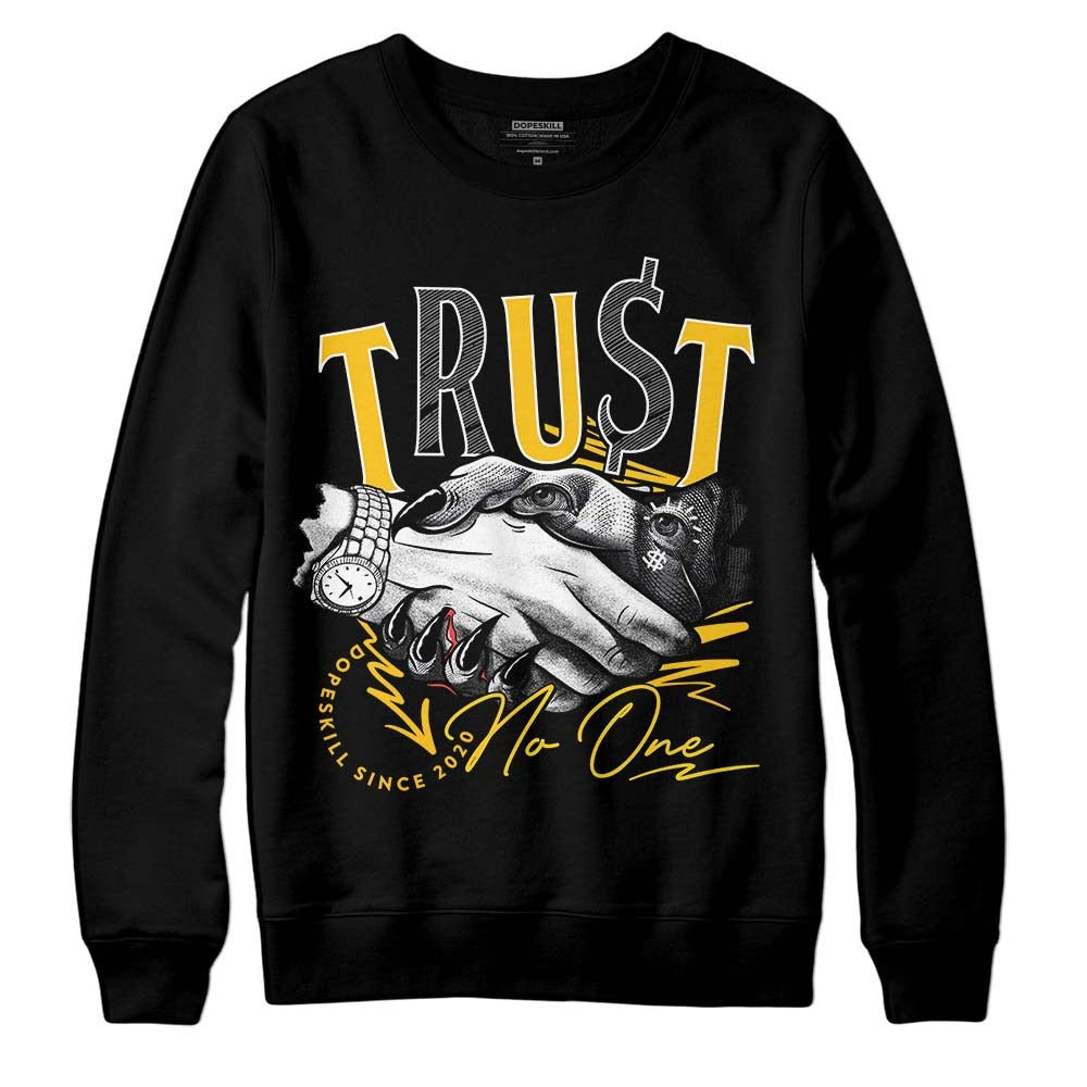 Yellow Collection DopeSkill Sweatshirt Trust No One Graphic
