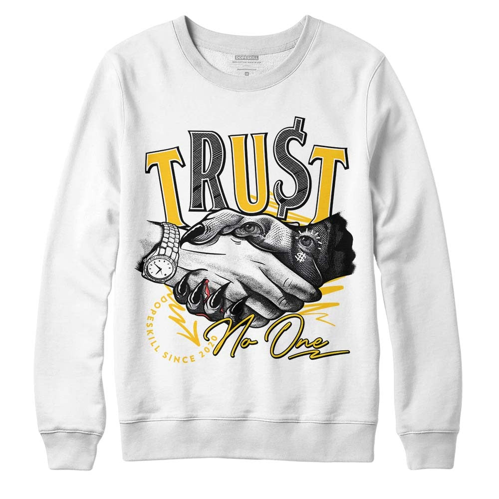 Yellow Collection DopeSkill Sweatshirt Trust No One Graphic