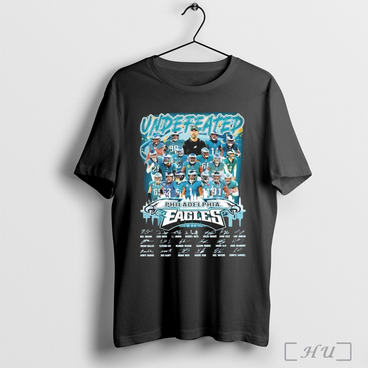 Trendy Undefeated Philadelphia Eagles Football 2025 Super Bowl Champions Signatures T Shirt