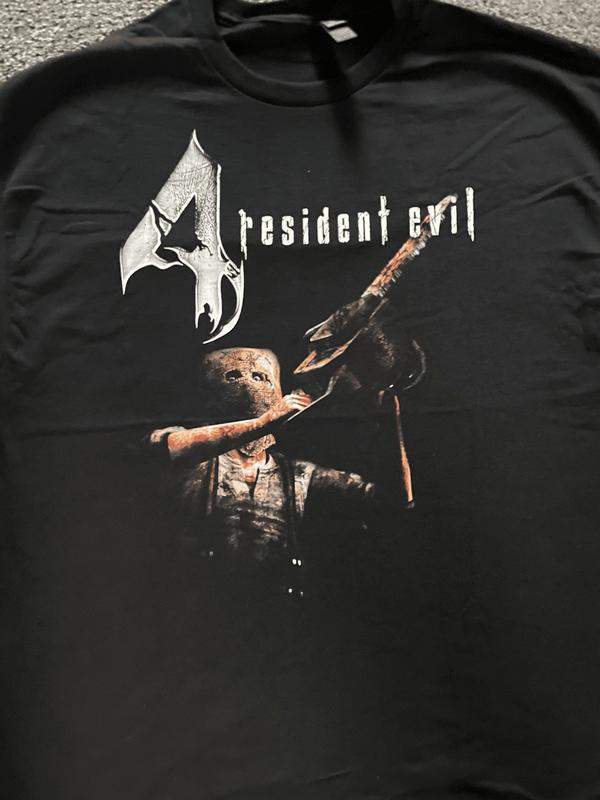 Resident Evil 4 Dr Salvador Chainsaw - T Shirt - Various Sizes Survival Horror Gamecube Playstation Ps2, Unisex Cotton Tee